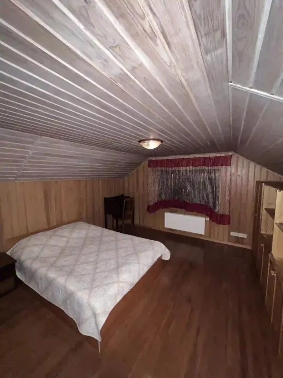 Дом с баней, бассейном и караоке