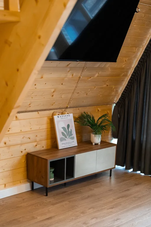 Двухэтажный A-frame домик у реки Гарабаши с видом на горы