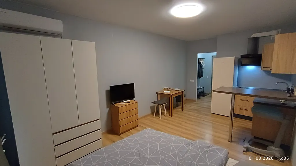 Студия на высоком этаже