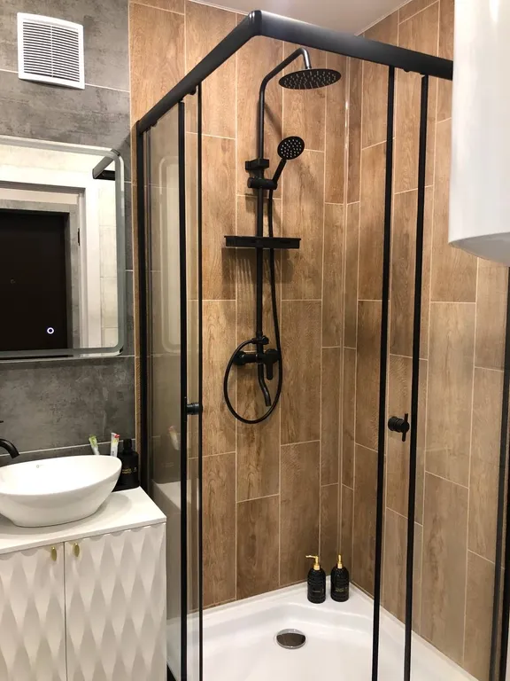 Студия с парящей кроватью