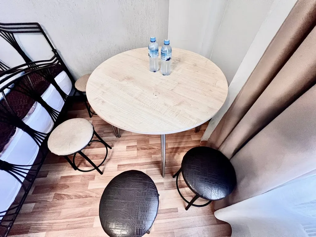 Квартира Студия центр уютная светлая, ТЦ Вояж, парковка, кафе, аквапарк, источник — Тюмень