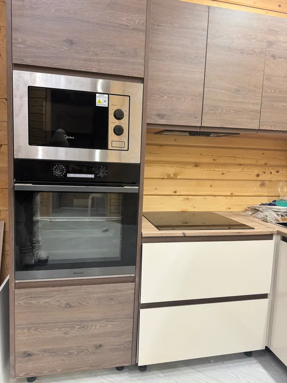 Коттедж в окружении леса десять минут на машине до южного склона