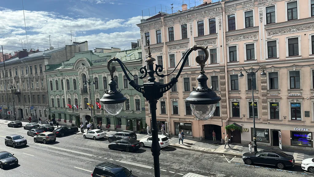 «Изумруд». Студия у Московского вокзала и Невского проспекта