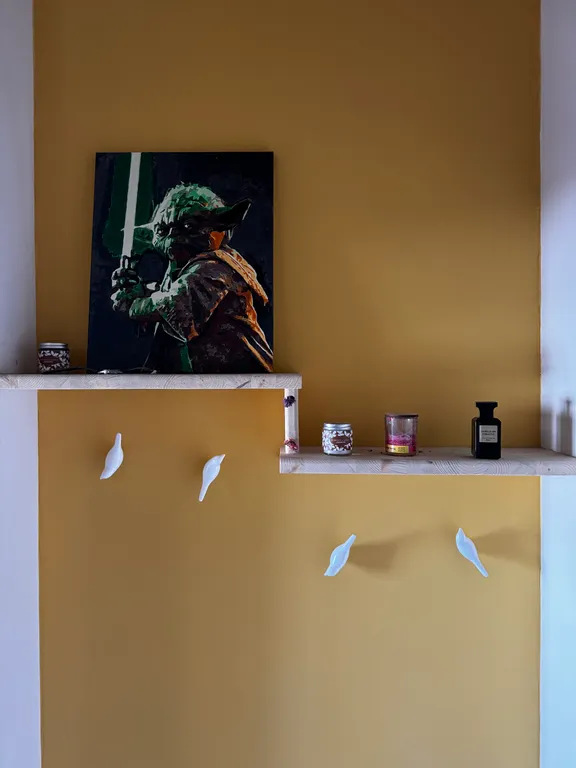 Двушка с антресольным этажом с проектором