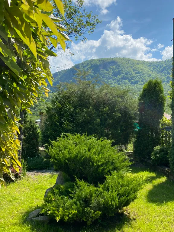 Уютный домик с видом на горы, в самом центре Гуамки