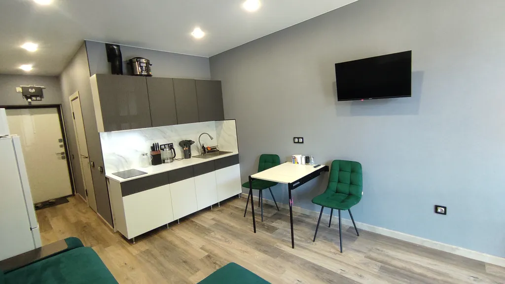 Уютная квартира студия в новом доме с новым ремонтом — аренда посуточно в Кудепста