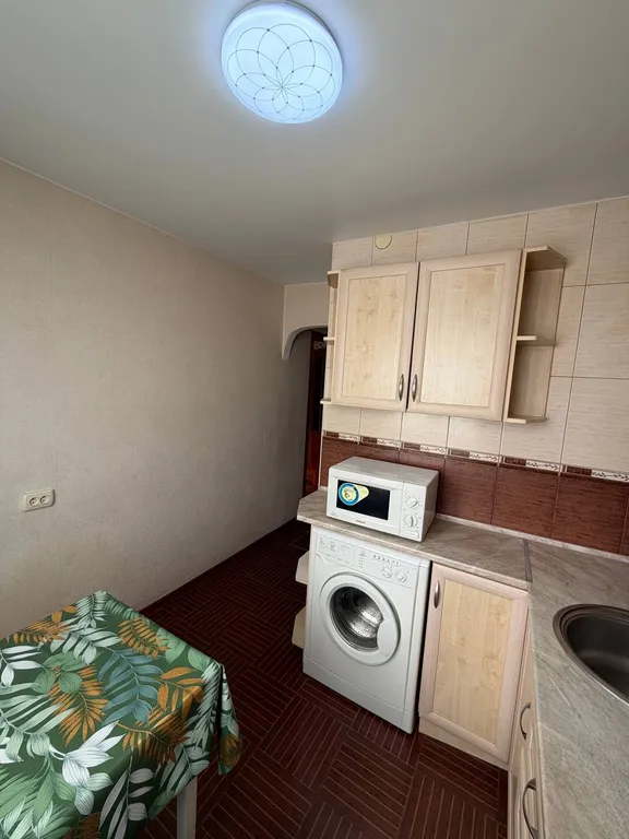 2-комнатная квартира рядом с клиникой и жд