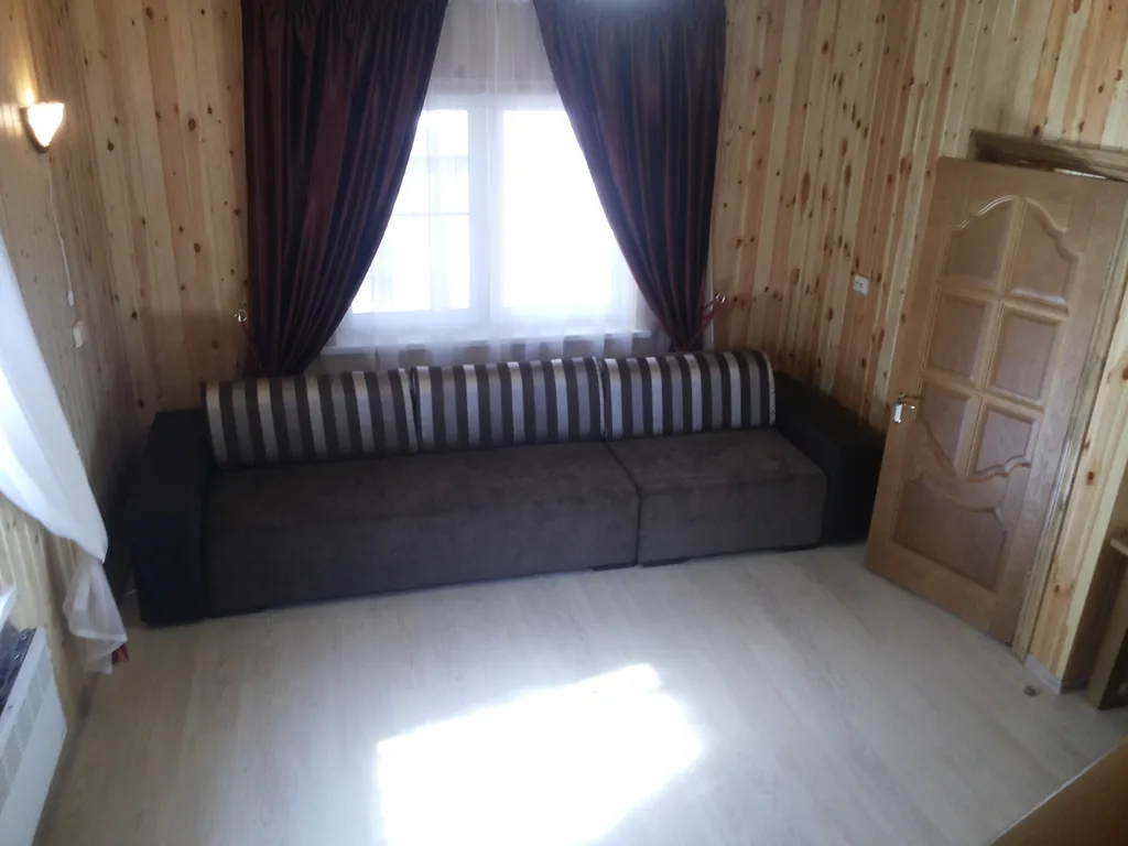 Дом на берегу озера Селигер