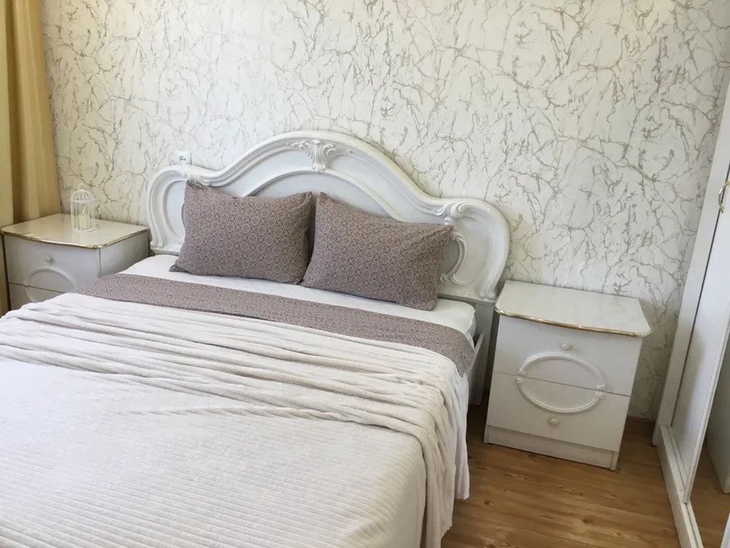 Апартаменты напротив Кристалла