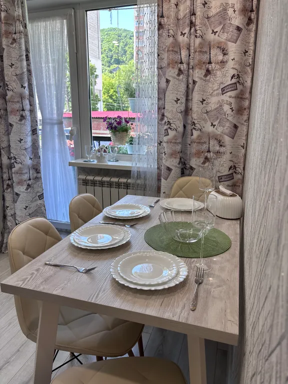 2-х комнатная квартира недалеко от центра 2 кондиционера и балкон