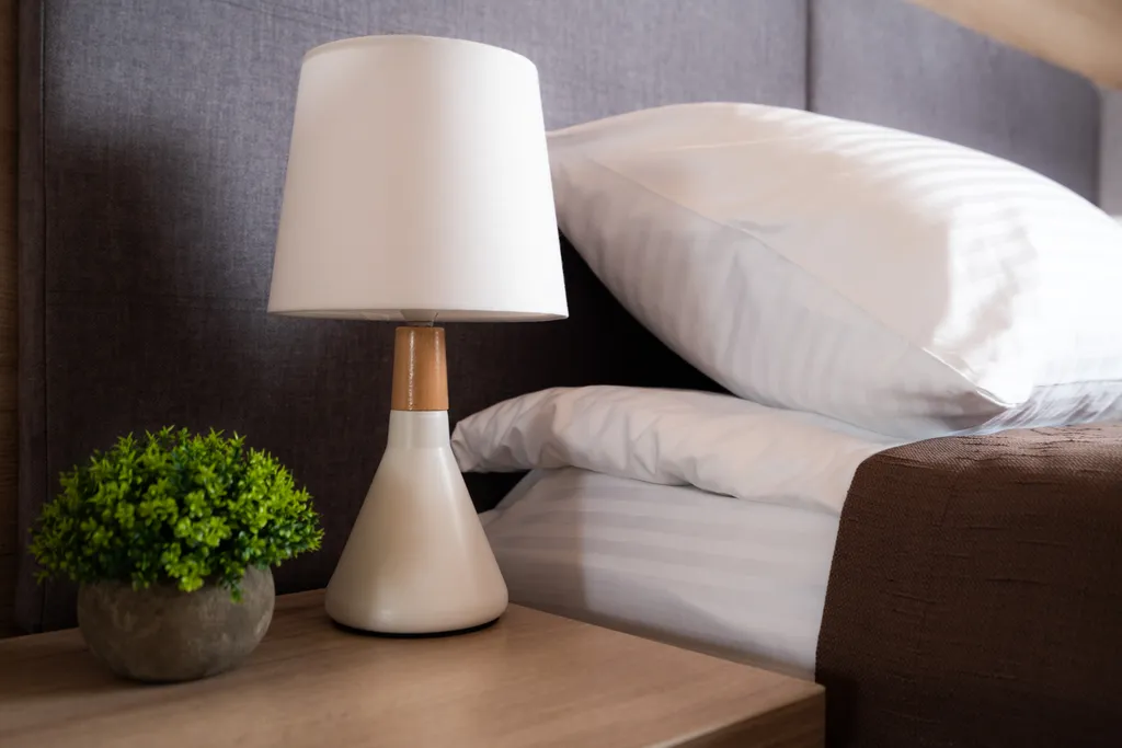 Двухместный стандарт с двуспальной кроватью и диваном