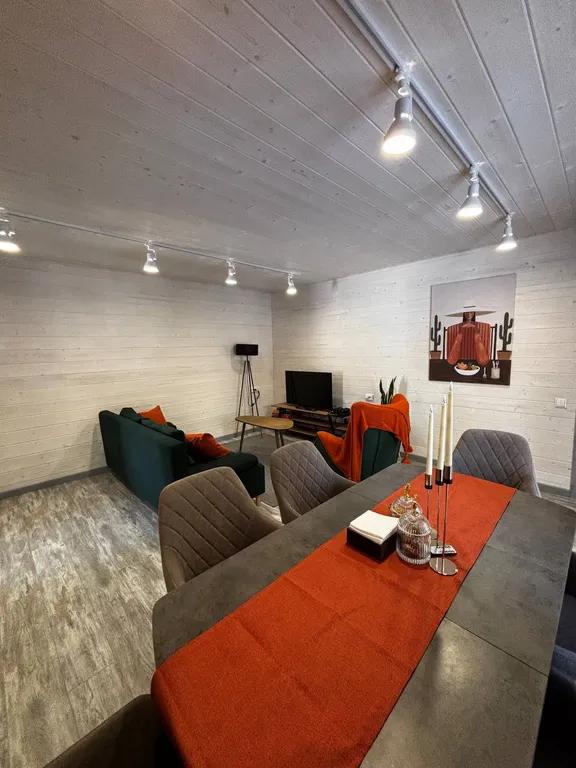 Коттедж Дом с баней и чаном в окружении леса и выходом к реке — Шадрино