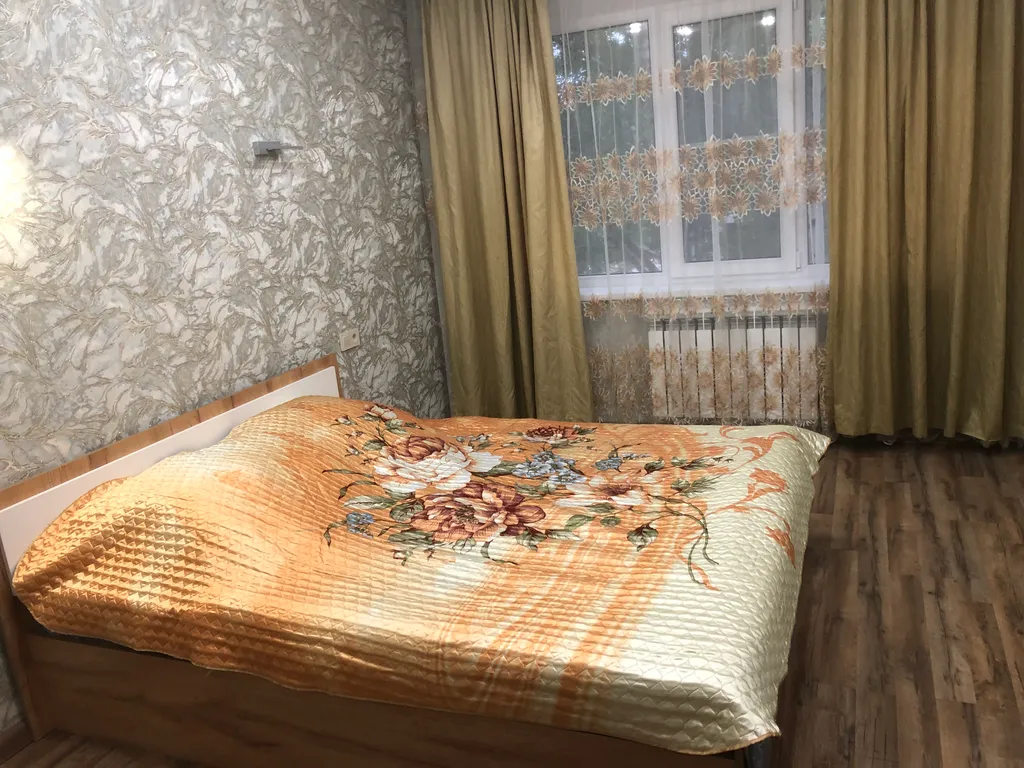 Квартира Просторная 3-комнатная квартира — Кущёвская