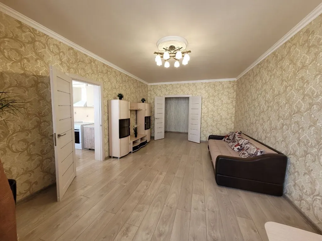 Большая трешка рядом с крокус экспо