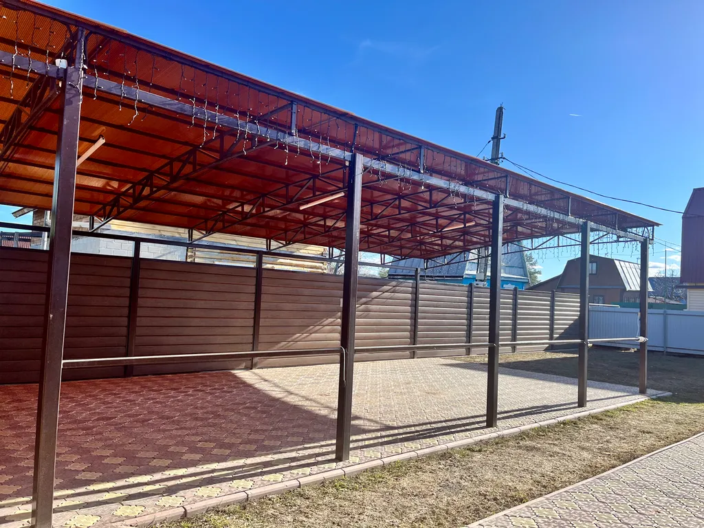 Домик вблизи леса