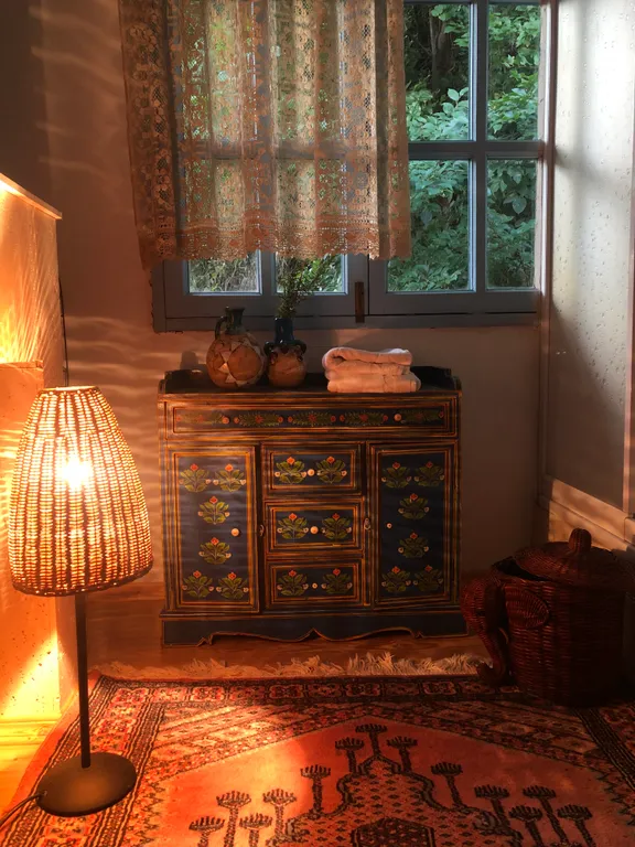 Два дома на море с бассейном и садом