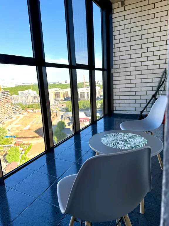 Видовая квартира в 10 минутах от центра города, рядом с метро