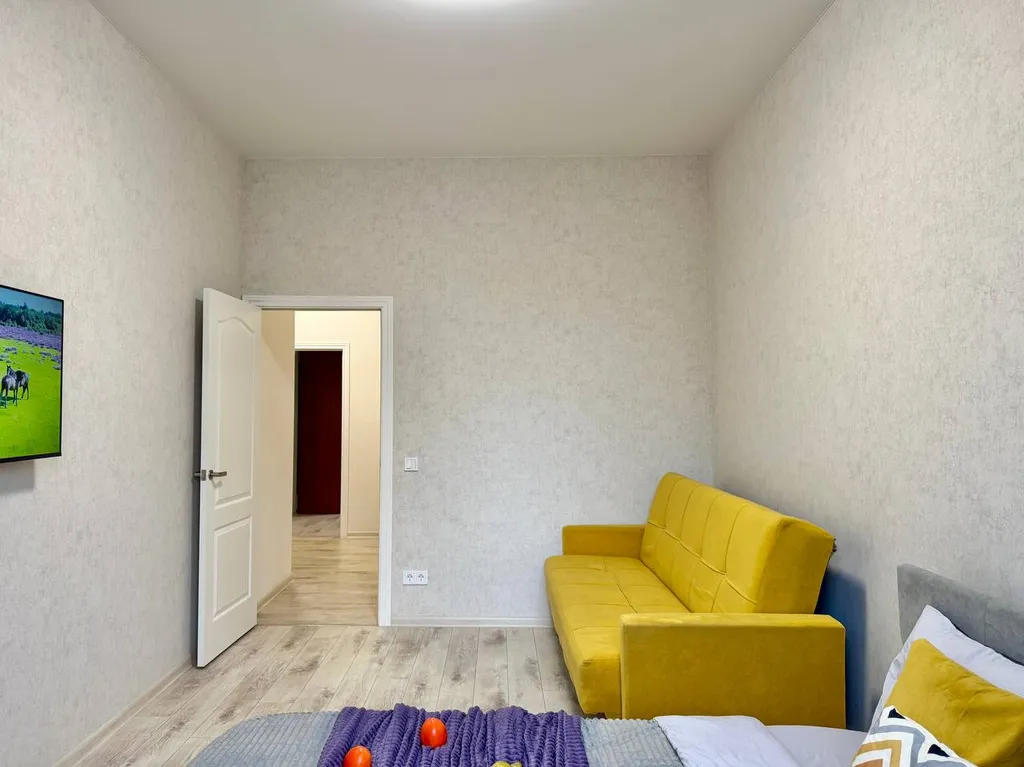 Двухкомнатная квартира с балконом в Лайково