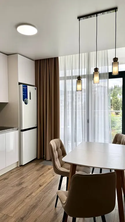 Апартамент с видом на горы и море