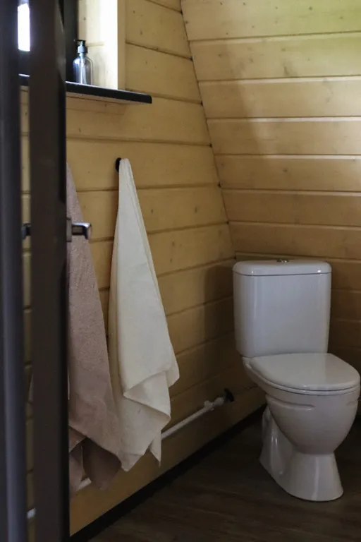 Дом A-frame с видом на реку