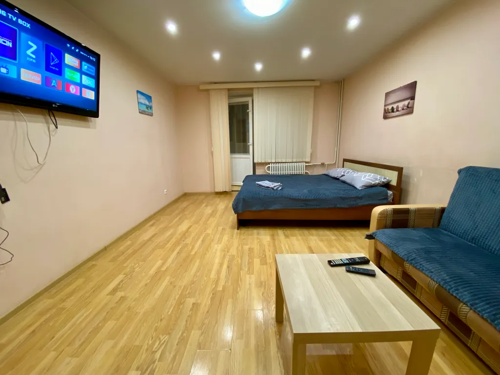 1 комнатная квартира в центре города с парковкой — аренда посуточно в Киров