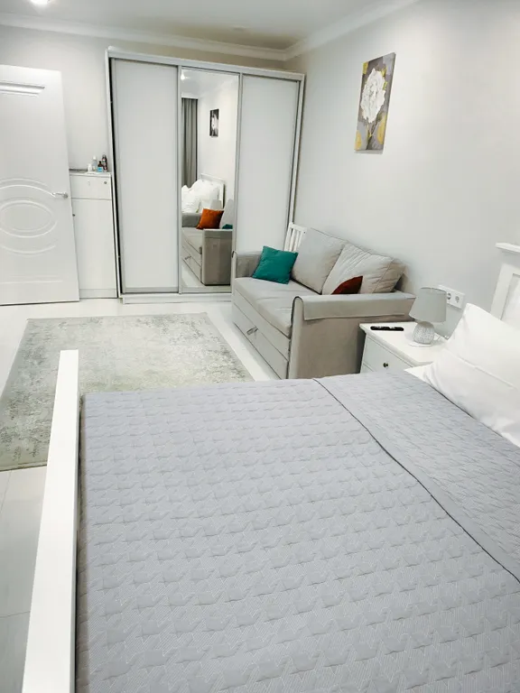 Устная квартира в самом центре города, свежий евроремонт