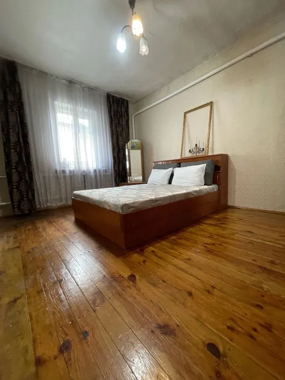 Хорошая квартира в историческом центре города, с охраняемой парковкой