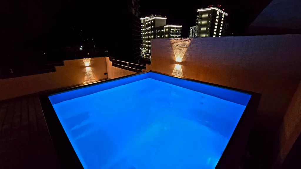 Таунхаус с панорамной эксплуатируемой крышей