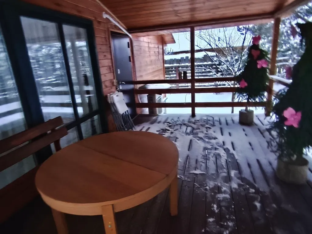 Дом с большой террасой