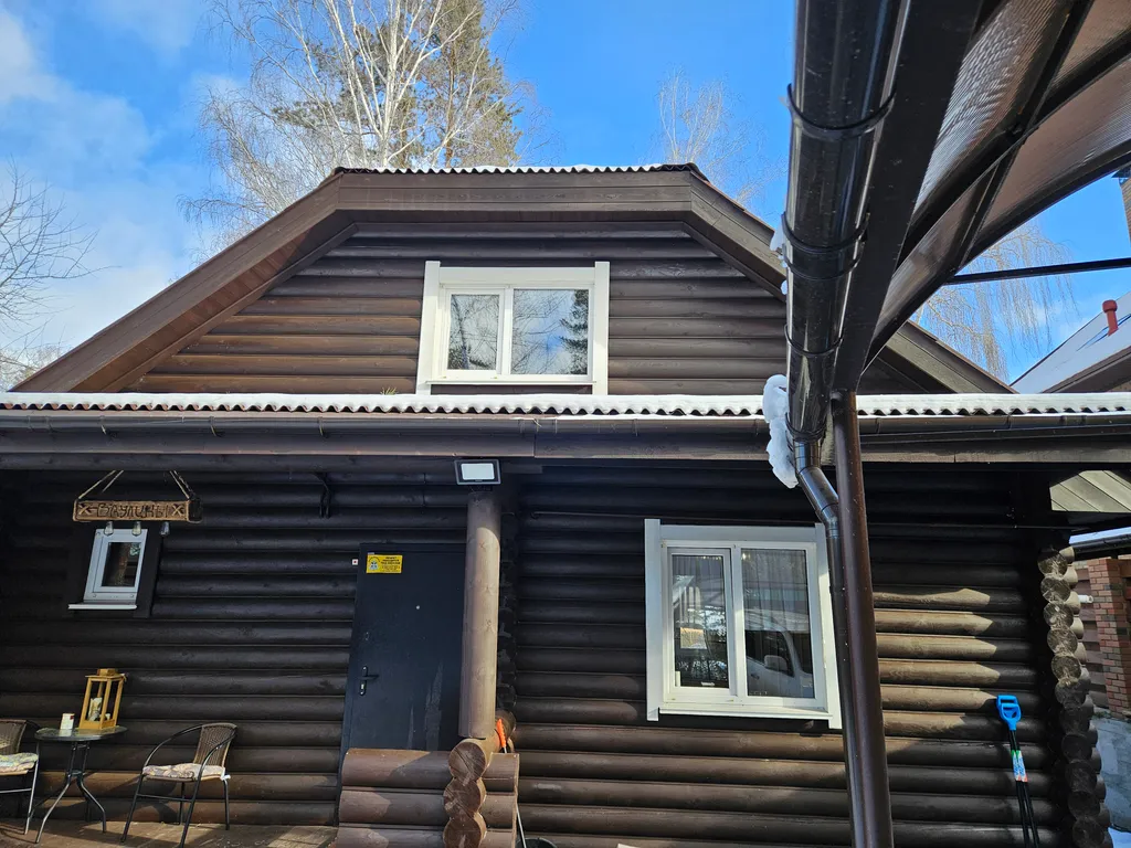 Дом на берегу озера