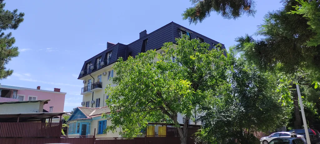 Квартира Квартира-евродвушка в центре с отдельной кухней и с видом на море и горы — Геленджик