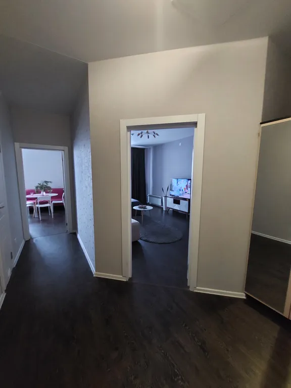 Уютная квартира с панорамными окнами в центре Иннополиса