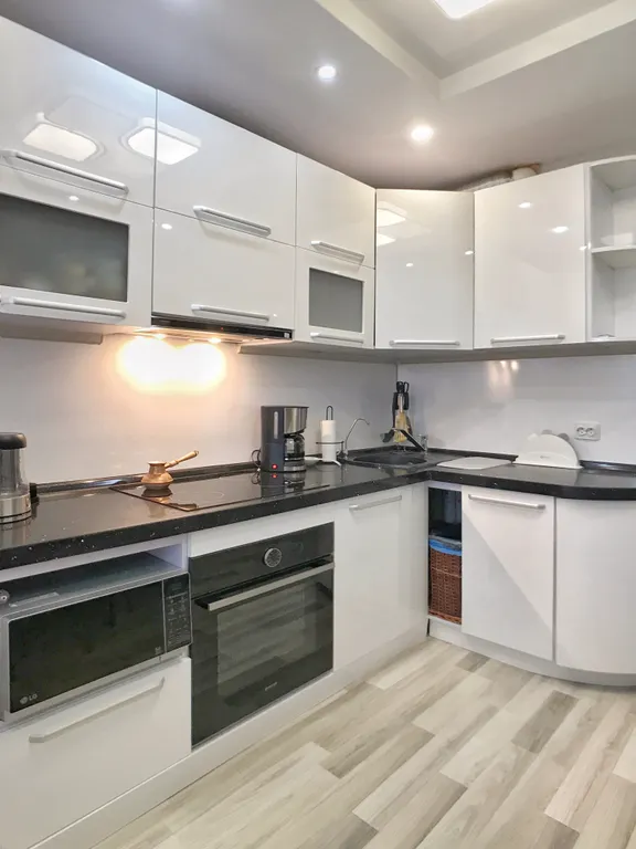 Квартира с видом на бухту Патрокл