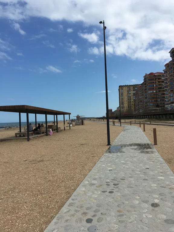 Чистая уютная квартира в новом элитном доме на берегу моря