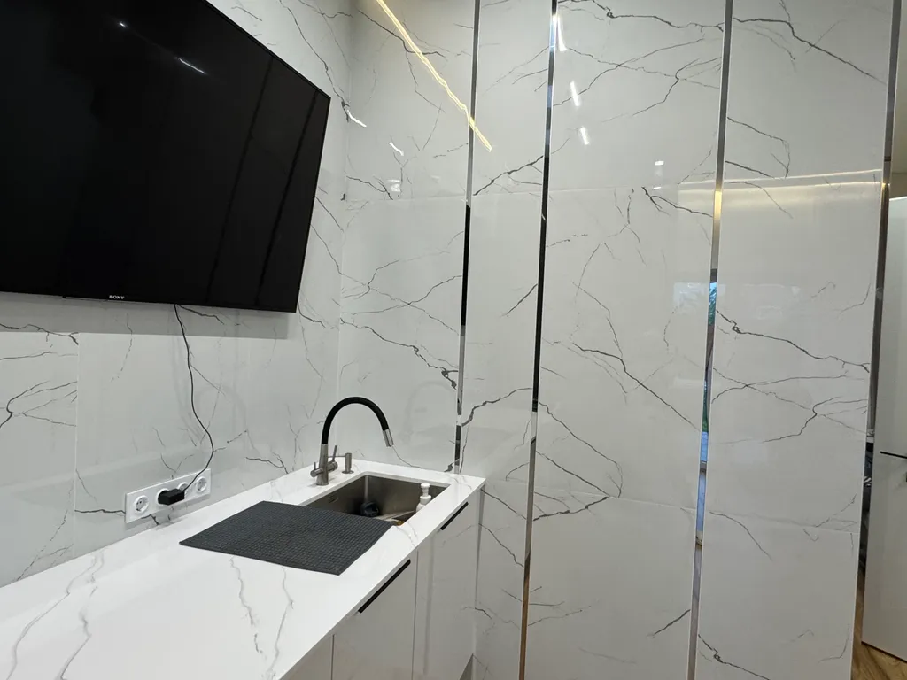 Комната у моря через сосновый бор