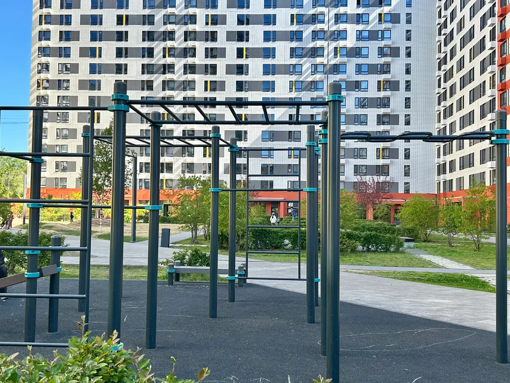 Встречайте рассветы в дизайнерской квартире с видом на Останкино.