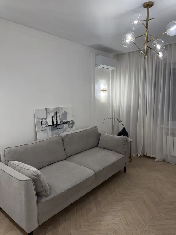 Современный апартамент в тихом районе