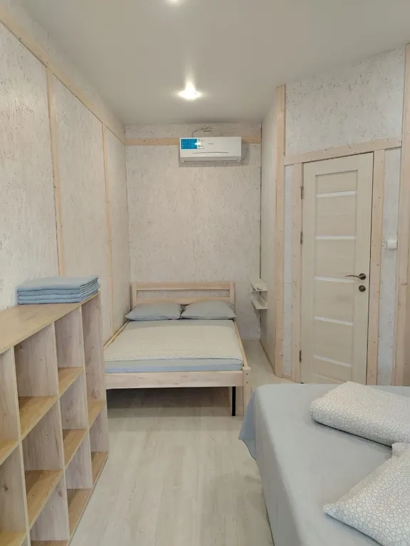 Квартира Трёхместный номер с летней кухней на лоджии, теплым бассейном — аренда посуточно в Джубга