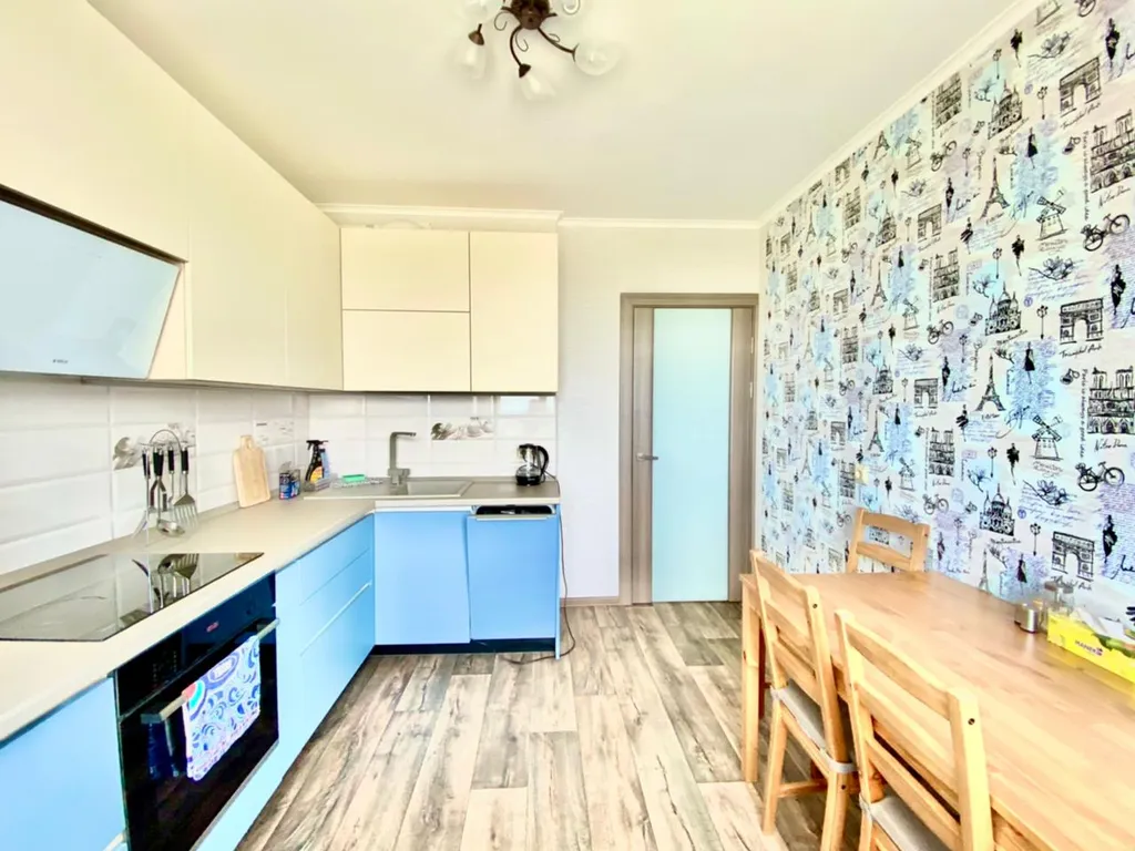 Квартира с современным ремонтом в новостройке