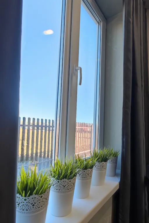 Панорамный домик с теплым бассейном в пяти минутах ходьбы от города