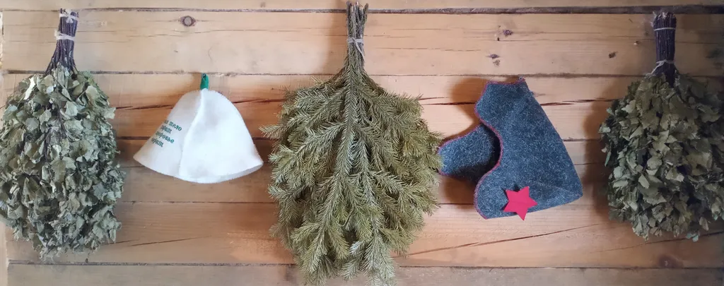 Уютный домик с огромным участком на природе у озера