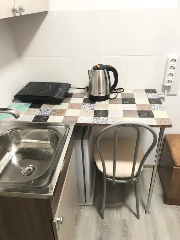 Маленькая студия у библиотеки