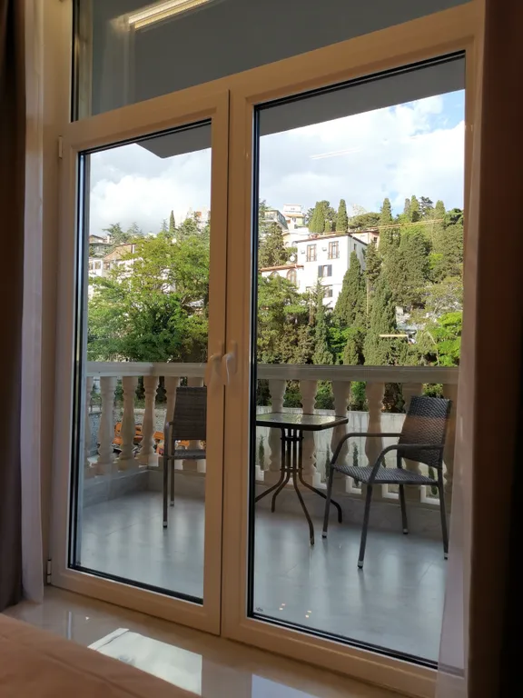 Студия, квартира с балконом в центре