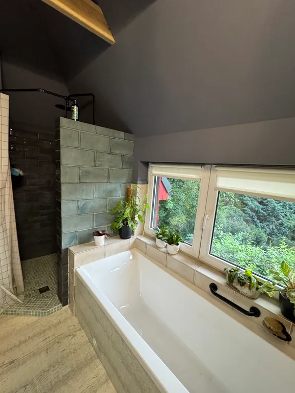 Двухуровневые апартаменты 33/3 house с камином и мангалом