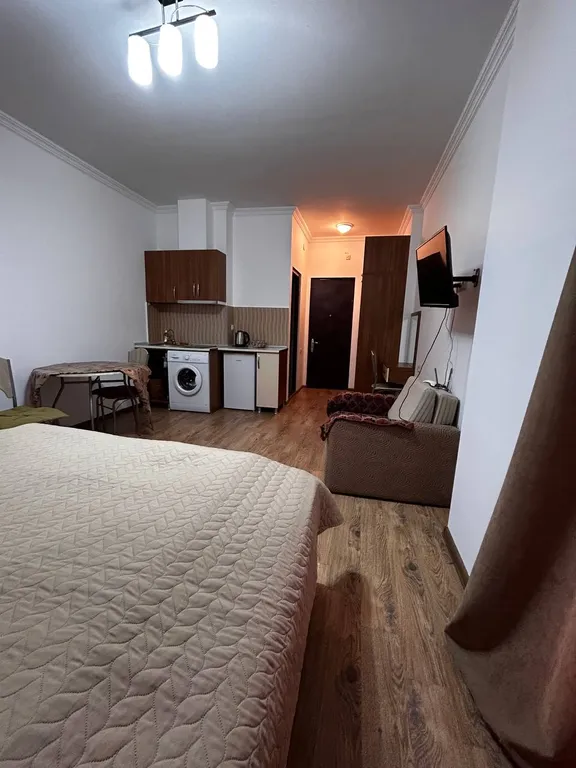 Просторная студия с двумя балконами на море и горы