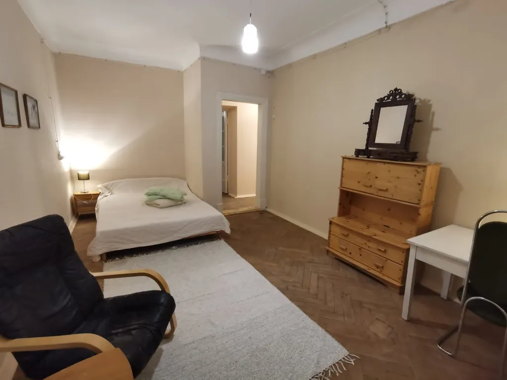 Сталинская квартира с ремонтом в стиле ретро