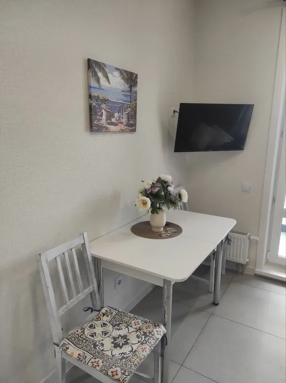 Счастливая матрешка стильная двушка у реки соломбала