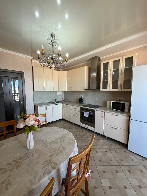 Квартира с видом на море и горы в центре Адлера