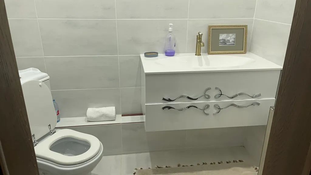 Домик с видом на горы