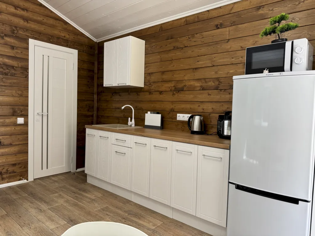 Коттедж Дом для отдыха семьёй с террасой - 7 минут до моря — Геленджик